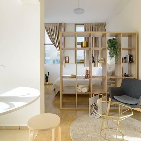 Bright And Spacious Loft By The Sea With Bomb Shelter Tel Aviv Buitenkant foto